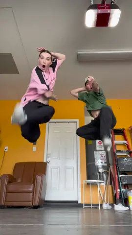 this was chaotic🤣😅✨ @Rylen Besler #foryou #foryoupage #fyp #dance 