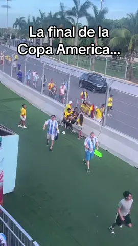 La verdad que fue una verguenza total.. gente con tickets esperando horas para entrar… mientras tanto … #copaamericafinal #copaamerica #colombianos #argentina #final #copa2024 #caos #miami #hardrockstadium 