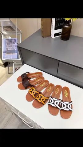 Tods Slippers for women  #shopping #slippers #tods  #foryoupage #TikTokFashion #shoescollection #comfortable  #footwear #soleful #fashionshoes #designershoes  #onthego #obessed 