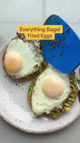 I love everything seasoning bagels so when I ran out the other day I decide to fry up the seasoning with eggs and then add it to a plain bagel. #sogood  Is this too much seasoning?