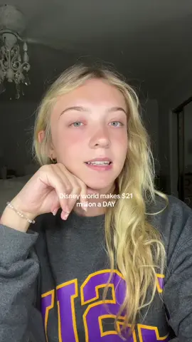 #greenscreen this is only disney world itself not disney land or disney plus 