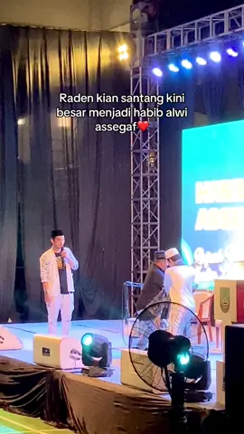 Aku nya yang ketuaan apa dia nya makin beranjak dewasa ,ganteng,soleh,lembut😊 #alwiassegaf#radenkiansantang#fypシ゚viral#xbyzca