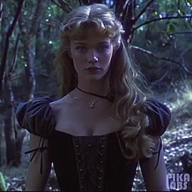 The sleeping beauty #nostalgia #fyp #dreamcore #weirdcore #darkfantasy #medieval #thesleepingbeauty #disney #disneyprincess 