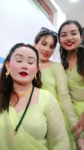 My Lady😘😘😘#fenshipforver🌈💓 #myhappiness😍loveofmylife💕 @Don_don😎😎😎 @soeta chaudhary 