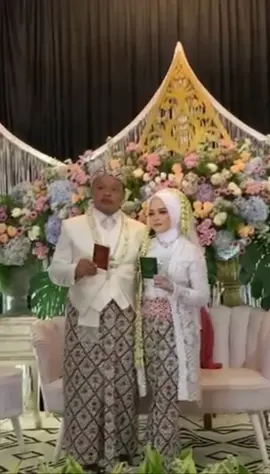 🧔🏻‍♂️Itungan tiga buang samping mas 🧑🏻‍🦱siap  #CapCut  #wedding #weddingday @Mutik Aprilia 