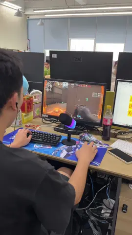 😅😅😅  #Valorant #valorantclips #valorantfunny #valorantgaming #valoranthighlights #gameontiktok #fyp #viral #xuhuong #douyin #trending 