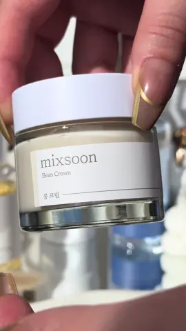 Mixsoon Centella Asiatica Cream review  it calms my skin and it makes my skin feel very moisturized but not too heavy. It may feel heavy for oily skin  #CapCut #mixsoonbean  #mixsoonessence #beanessence #mixsoonserum #cream #kbeaty  #skincaretips #skincareroutine #beauty #makeup #skin #skincareobsessed #koreanskincareroutine #skincareasmr #asmrsounds #asmr_tingles #ugcvideo #ugcexample #ugccreator 