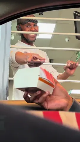 KFC gave me a Big Mac …. #SAMA28 #viral #mzansitiktok #tiktoksa #tiktoksouthafrica #fyp #satiktok🇿🇦 #kfc #macdonalds 