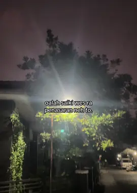 Tibake perhatiane mung penasaran