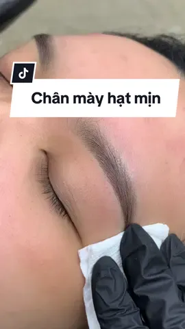 Phun mày bây giờ khoẻ re, búng búng gảy gảy hạt tí là xongg, nhìn mềm mại quá í :)))  #phunmay #hatsieumin #deptunhien #lamdephiendai #tinhte #lamchanmaytunhien #phunxamthammy #phunxamthammychuyennghiep #phunombre #hatmin 