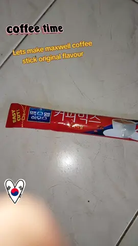 in this korean coffee sticks series. I have tried maxwell coffee original flavour instant stick.  11.8g weight with easy cut stick. flavour is bit bitter. but the sugar and creamer level in perfectly balanced.  easy to make add the content to cup and pour 100ml of hot water and mix it with the stick cover or spoon. you can  add half a tea spoon of sugar if you like.  #coffeetiktok #coffeetime #coffeeaddict #coffee #maxwellcoffee #korea #korean #coffeestick #beverage #sleep #caffeine #foryou 
