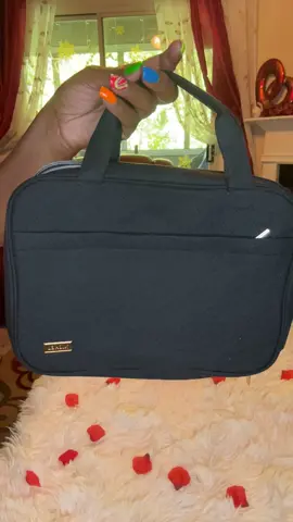 #travel #bag #makeupbag #toilette 