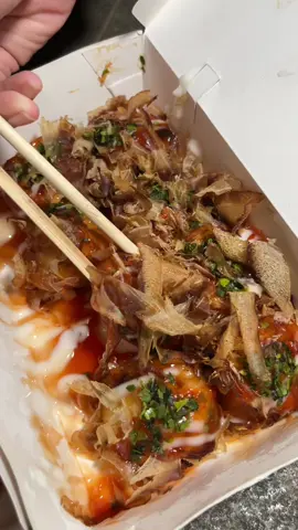 Takoyaki termantulllll  #takoyaki #streetfood #fyp #fypシ゚viral #viral #kulinertiktok #kulinerindonesia #pekalongan24jam #pekalongankotabatik #pekalonganinfo #makananviral 