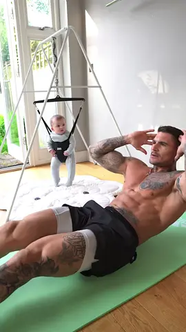 Abs for Dad & Legs for little man💪#goodmorning #dadlife #foryou 