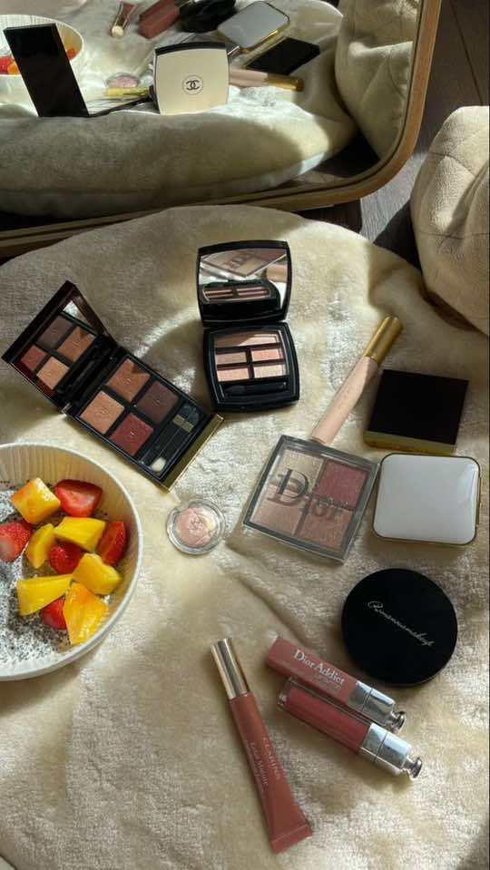 He’s learning to be the first make up artist dog!!! 