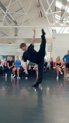 choreo from weeks ago #dance #acro #fyp #acrobatics #viral #trending #flexibility #technique #foryou #liverpool #dancecollege #danewilliambates #mannow #admt @Dane William Bates 