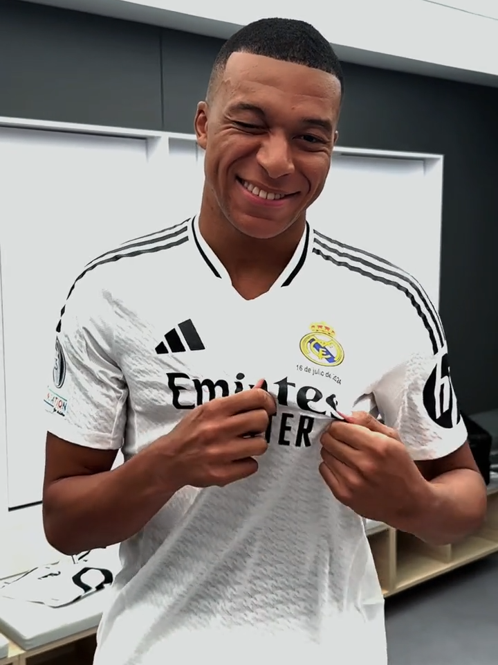 👔👉👕 #WelcomeMbappé