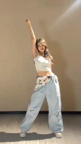 #tiktokdancer #meilingfashion 