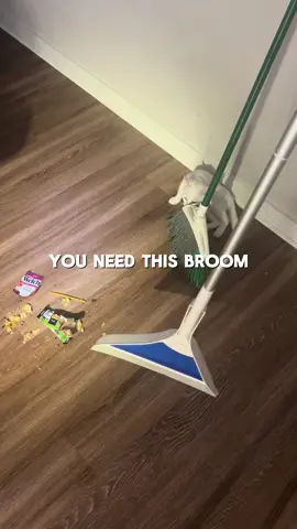 The broom has silicone on it so all thise crumbs get picked up so easy !! & its easy to wash right off & nothing gets stuck on it I really love this product 🔥 #fyppp #SummerHomeDecor #dealsforyoudays #broom #airbroom #cleaningtiktok #cleaninghacks #cleaningtips #youneedthis #broom 