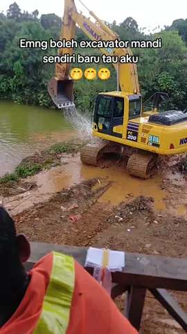 ternyata excavator bisa mandi sendiri #wedabaynickel🇲🇨🎌 #Sakithati #fyppppppppppppppppppppppp 