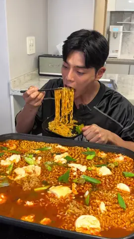 Mukbang mỳ hải sản Jin jjambbong ramen với đậu hũ non,kim chi hàn quốc #asmr #asmrvideo #asmrfood #đói #mukbangkorea #mukbang #asmrtiktoks #thèm #viral #xuhuongtiktok #fyp #xuhuong2024 