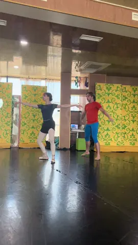 Beautiful work happening in our studios lately ! Don’t miss our performance this Friday!  . . . . #balet #ballerinaproject #ballet #balletmagazineromania #balletdancer #ballerina #neoclassical #pasdedeux #balletclass #balletpost #ballerinalife #pointeshoes #vivaldi #show #balletaudition #balletworld #balletauditions #ballerinaonpointes #dancer #dancers #professionaldancer #choreography #contemporary #choreographer 