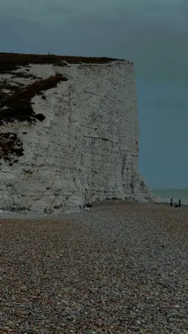 Who Else Visited 7 Sisters This Summer ? . . #sevensisters #7sisters #ukviews #durdledoor #unitedkingdom #viralvideo 