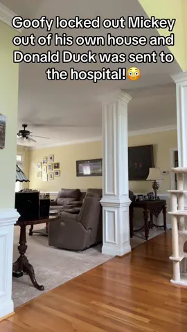 A LOT IS HAPPENING RIGHT NOW! #fyp #funny #horror #foryou #mickeymouse #donaldduck #clubhouse #goofy 