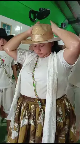 salve a família de légua do Codó do Maranhão!! mãe Benedita légua no tambor em homenagem a Tereza Légua💛🤎 #fy #macumba #vaiprafy #legua #familiadelegua #umbanda 