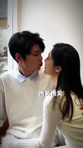 Fotografo de rua chinês surpreende casal com sessão de fotos #streetinterview #entrevistaderua #entrevista #chinastyle #chinatiktok #dorama #fotografia #fotos #fotografo #chinesefashion #casal 