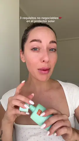 Para que un protector solar forme parte de mi rutina tiene que cumplir varios requisitos y Active [D] Fluid de @MartiDerm los cumple absolutamente todos. Es ligero y mantiene mi piel hidrata sin sensación grasa y lo más importante tiene una alta protección SPF50+ *publi  #fotoprotector #martiderm #suncare #activedfluid #skincare #proteccionsolar