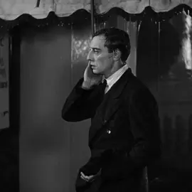 #BUSTERKEATON | The Cameraman, 1928 - #1920s #20s #silentfilm #cinema #1920saesthetic #vintagefilm #vintage #classichollywood #oldhollywood #oldhollywoodedit #vintagemovies #film #oldhollywoodmen #fyp 