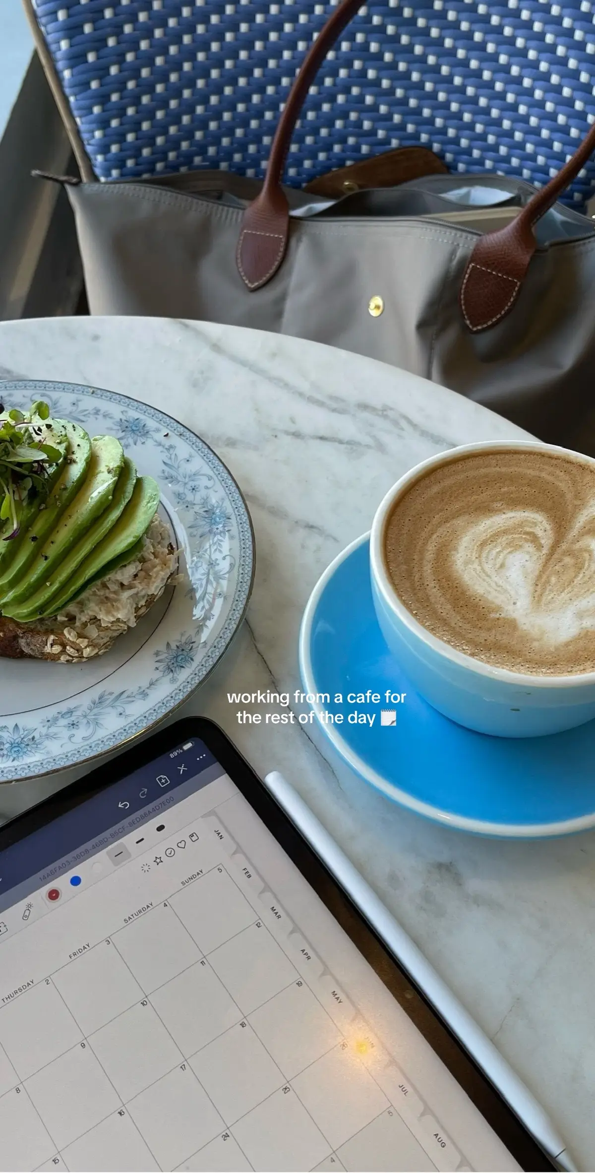 why do i feel so much more productive working from a coffee shop 🎧💻 #coffeeshop #workingfromhome #workingfromcoffeeshop #dayinmylife #productiveday