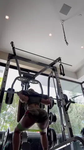 Treininho de hoje meus amorees 💪🥰 #dayleg #treino #academia #gym #loiras #sarahstanislau