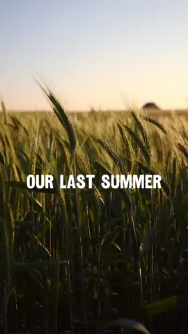 Last summer!! :( #lastsummer #sister #bestfriend #brother #Siblings #sibling #sisters #brothers #family #imissyou #summertime #beach #summervibes #hangout #memories #memoriesareforever 