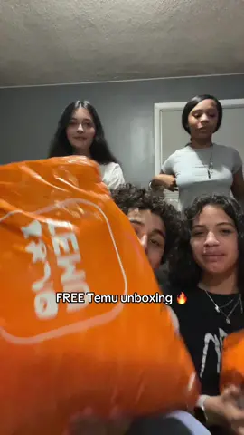 We love TEMU ❤️ #temuvictim #temumethod #temucode #temuhaul #temufinds #viral #fypageying FREE shipping and FREE returns📦 #viral #fypage #trending