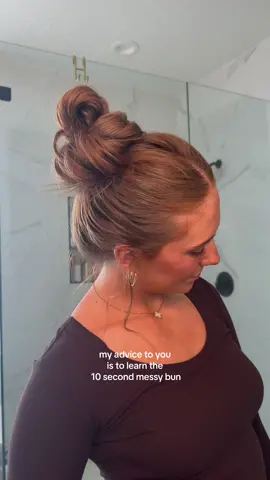 i swear its perfect every time!#messybun #messybuntutorial #10secondbun #quickhairstyle 