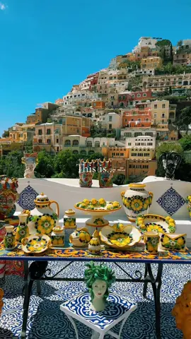 Who would you go here with?  #positano #italy #italia #amalfi #amalficoast #travel #tiktoktravel #wheretogo 