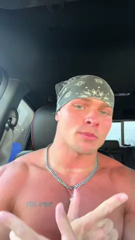 the only way you can reach me is through this account or DISCORD in bio!