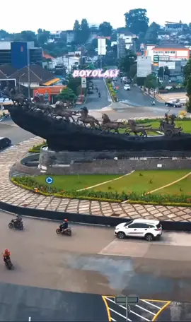 Satu kata untuk Boyolali 😁#boyolali24jam #boyolali #boyolalingangeni #boyolalitersenyum #simpang5boyolali #jawapride #jawastory #boyolalipride #boyolalikotasusu 