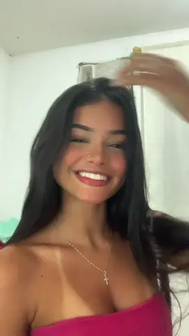 a diva ta bronzeada amigas, ngm abala a autoestima dessa mulher hoje