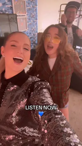 I’M FANGIRLING SO HARD @Lawrence 💕#Crushin