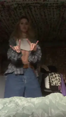 she puts on her pjs…i put on my button up for the evening🚙👜