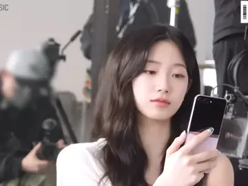 Her smile makes my heart melt😭#kazuha #kazuha 