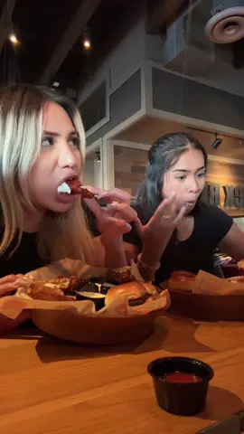 HONEST Review of the Chili’s 🌶️ Triple Dipper with my Hermanita!  #foodreview #chilis #awkward #drafts #viral 