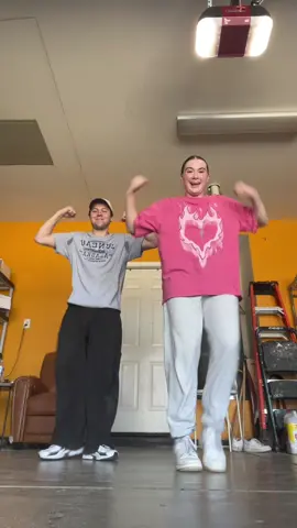 cause its getting heavy💪🏼✨ @Rylen Besler dc: us!! #foryou #foryoupage #fyp #dance 