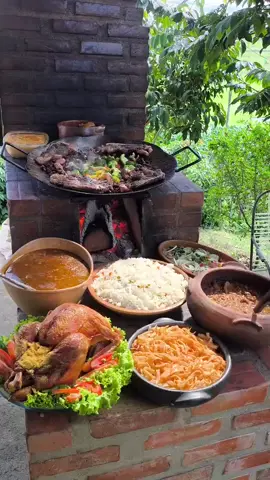 vem pro nosso refúgio!🏡😋🌿🪴🌱🌾🥗🍗🍜#comidacaipira😋 #natureza #vidanaroça #viral #amornoquefaz #sitio 