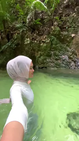 ada yang nampak tenang, namun fikirannya penuh dengan cerita. #fyp #Hiking #waterfall 