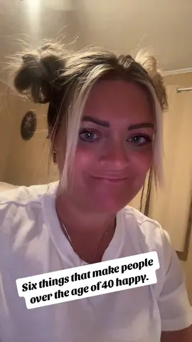 #momsover40 #MomsofTikTok #wivesoftiktok #funny #satire 