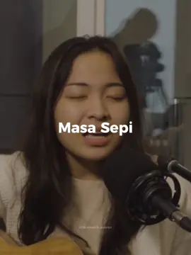 Ku dihantui kenangan indah memori :) 🎵 : Masa Sepi - Bernadya Sc : I RADIO #masasepi #bernadya #bernadyamasasepi #sadvibes #gamon #relate #livemusik #akustik #snapwa #storywa #lyrics #lyricsvideo #liriklagu #lirikmusik #laguviral 